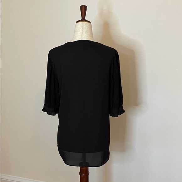 Lauren Ralph Lauren Black Sheer Puff Sleeve Top Size M V-Neck Flowy Elegant - Picture 4 of 7